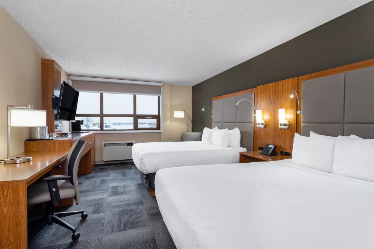 Ramada By Wyndham Northern Grand Hotel & Conference Centre Fort St. John Luaran gambar
