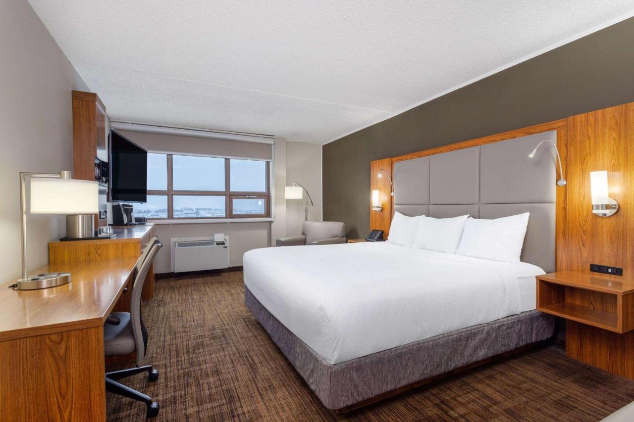 Ramada By Wyndham Northern Grand Hotel & Conference Centre Fort St. John Luaran gambar