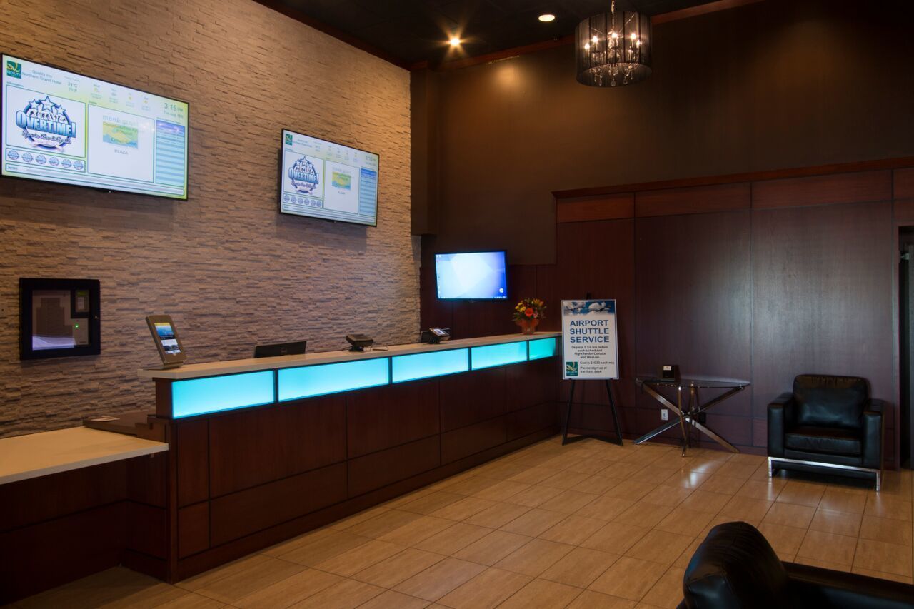 Ramada By Wyndham Northern Grand Hotel & Conference Centre Fort St. John Dalaman gambar